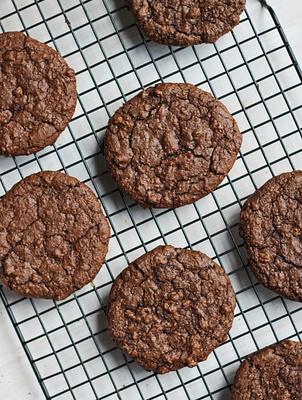 Dark Chocolate Molasses Cookies (Vegan and Gluten-Free)