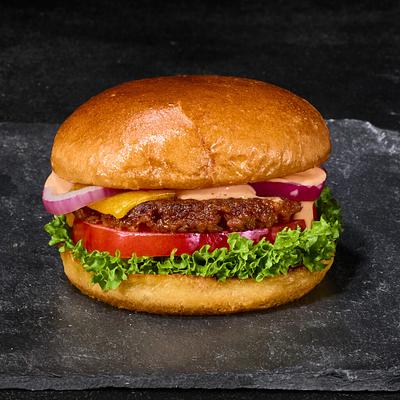 Germany’s Raging Pig Company Rolls Out Pea and Mushroom-Based Smash-Burger for Restaurants