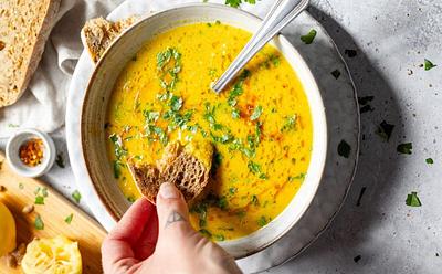 How To Make This Warming Lemon Chickpea Soup