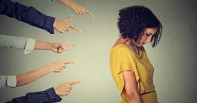 How to Navigate Social Situations as a Vegan Without Feeling Like a Buzzkill