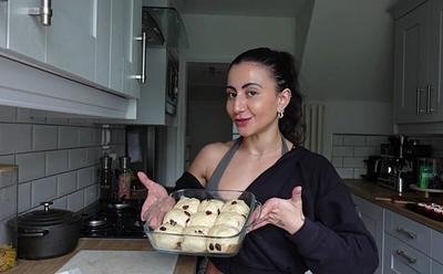 ‘I Turned My Kitchen Into A Vegan Café For My Friends’