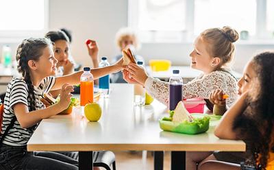 Spanish Schools Must Now Serve Fruit, Vegetables, And Vegan Meals