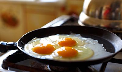 What Happens When You Only Eat One Food? An Expert Weighs in on Mono Diets