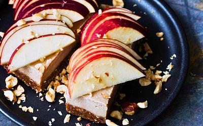 These Raw Apple Pie Bars Are Gluten-Free And Vegan