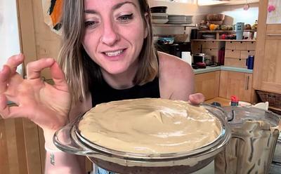 This Oil-Free Vegan Peanut Butter Cheesecake Is Packed Full Of Plants