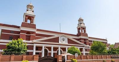 Le Plus Vieil Ours Captif du Pakistan Obtient un Nouveau Sanctuaire Après une Victoire Juridique