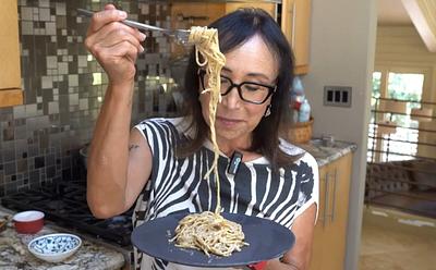This Creamy Vegan Cacio E Pepe Comes Together In Minutes