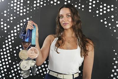 Meet animal lover Emma Garcia—world champion artistic swimmer