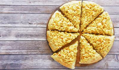 Vegan Mac and Cheese Pizza With Potato Chip Topping