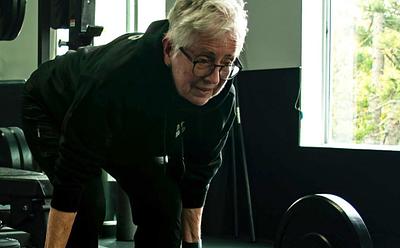 Vegan Nun Receives Medal At First Powerlifting Competition Aged 72