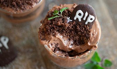 Graveyard Chocolate Mousse Pots With Cookie Crumbles (Sugar-Free!)