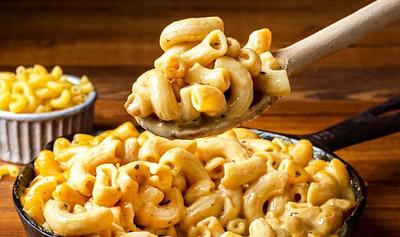Whole Foods' Viral Vegan Mac and Cheese Finds New Life at an Iconic LA Brunch Spot