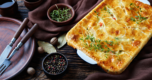 This golden vegan pot pie tastes like pure fall in every bite