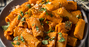 The subtly boozy, impossibly creamy vegan vodka pasta that converted my meat-eating roommates