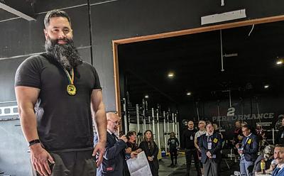This Vegan Powerlifter Was Accused Of Using Fake Weights And Steroids – Now He’s Smashing Records