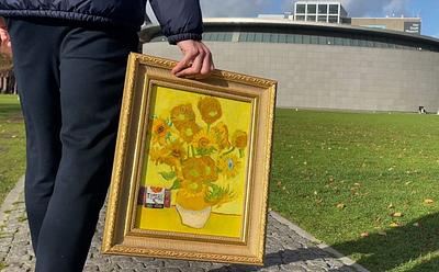 THIS Vegan Meat Brand Punked The Van Gogh Museum – And Got Away With It