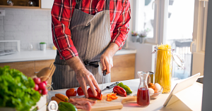 I tried cooking dinner every night in under 20 minutes — these 7 tricks made it possible