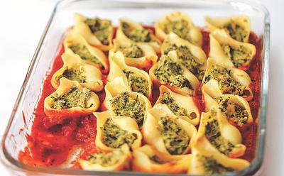 Ricotta and Spinach Stuffed Shells