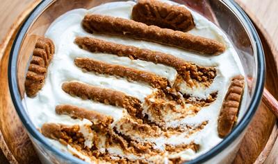 How to Make the Viral Two-Ingredient Yogurt Cheesecake Vegan