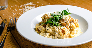 This vegan alfredo somehow tastes richer than any cream-based version I've ever eaten in my life