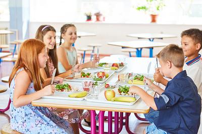 Poland: New Regulation Guarantees Access to Plant-Based Canteen Food
