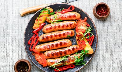 Sorry Carnivores, New Study Finds The “Meat” You’re Eating Might Be 40 Percent Plants