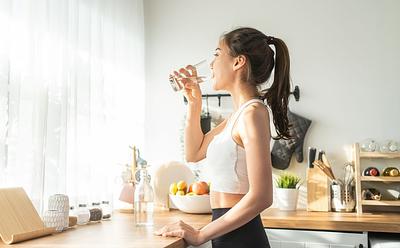 8 Daily Habits To Reduce Inflammation, According To A Gut Doctor