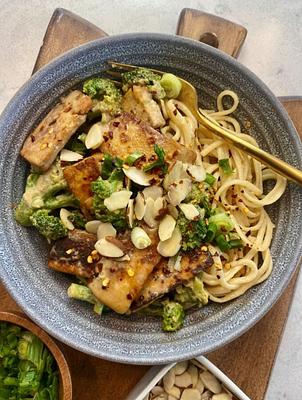 Sesame Ginger Noodles with Tofu and Broccoli