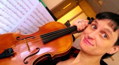 Lyllou Viola at Musical Mondays