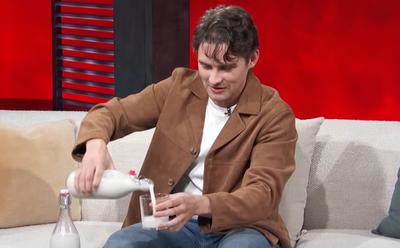 ‘Obsession’ Actor Makes His Own Organic Plant-Based Milk