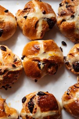 Vegan Hot Cross Buns with Dried Cherries & Chocolate