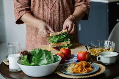 Who Eats Plant-Forward? Italian Research Points to Personality and Sleep Patterns