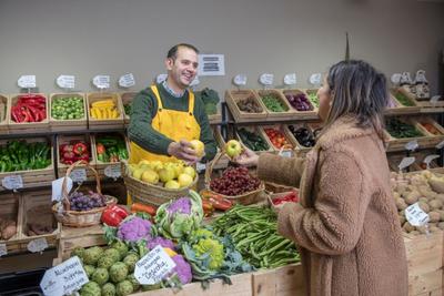 Global Fruit and Vegetable Output Is Rising, but Diets Aren’t Following