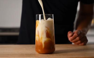 This Decadent Vegan Thai Tea Is Basically Dessert In A Glass