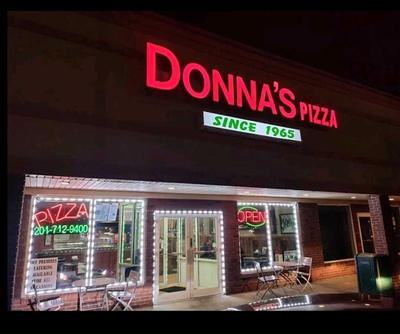 Dinner at Donna's Pizza
