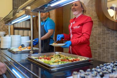 Free Calculator Estimates Meals and Emissions Foodservice Operators Can Cut With Plant-Based Nudges