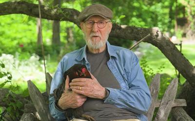 Vegan Actor James Cromwell Says ‘Don’t Buy Cage-Free Eggs’