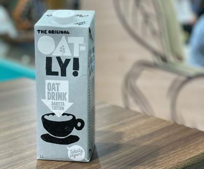 Air Canada Brings Oatly Onboard for North American Beverage Service