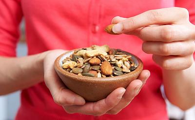 New Study Says Snacking Can Be Beneficial – Here’s How