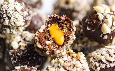 Vegan ‘Snickers’ Protein Balls