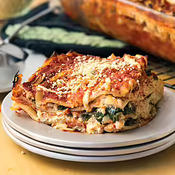 Cheesy Vegan Spinach Lasagna With Parmesan, Ricotta, and MozzarellaÂ 